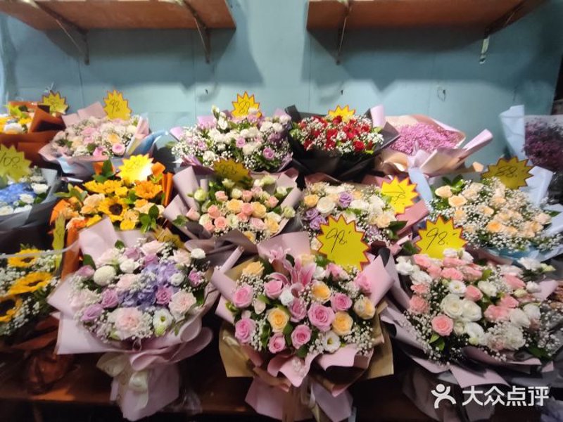 花香里的生意经——江北区花卉批发市场大揭秘